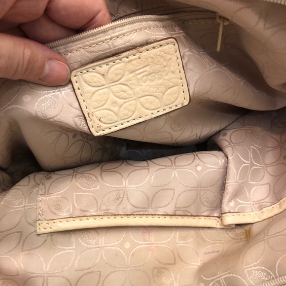 Fossil Purse handbagSoft Creamy Leather Shoulder bag includes strap,  3+pockets - Picture 7 of 17